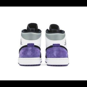 Air Jordan 1 Mid SE “Varsity Purple”